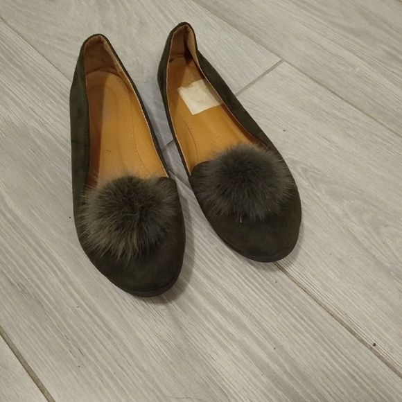 Shoes - Picture 2 of 2